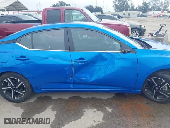 ✅ 2024 Nissan Sentra SV • VIN: 3N1AB8CVXRY227450 • Lot: 42094945. Listed on IAAI with 17,362 mi. Free auction sales archive from the USA and detailed vehicle history report at DreamBid. Image 14.