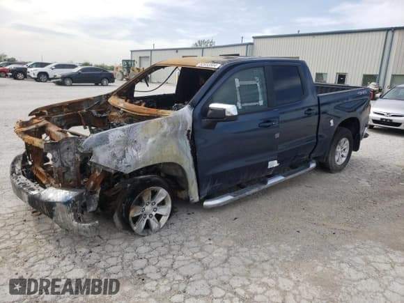 ✅ 2019 Chevrolet Silverado 1500 LT • VIN: 1GCPYDEK1KZ301836 • Lot: 52033504. Wystawiony na Copart z przebiegiem Nie podano. Bezpłatny archiwum sprzedaży aukcyjnych z USA i szczegółowy raport historii pojazdu na DreamBid. Zdjęcie 1.