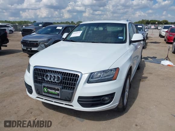 ✅ 2012 Audi Q5 Premium • VIN: WA1CFAFPXCA041962 • Lot: 43393112. Listed on IAAI with 98,329 mi. Free auction sales archive from the USA and detailed vehicle history report at DreamBid. Image 2.