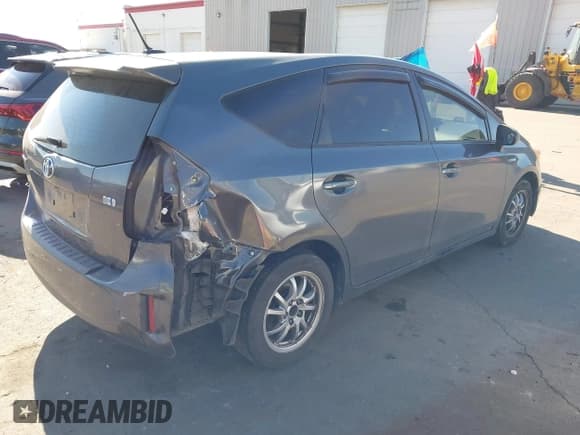 ✅ 2014 Toyota Prius Two • VIN: JTDZN3EU0E3335173 • Lot: 43523334. Listed on IAAI with 180,135 mi. Free auction sales archive from the USA and detailed vehicle history report at DreamBid. Image 4.