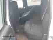 2008 Chevrolet Colorado 2LT z VIN 1GCDT13E888107638, wystawiony jako IAAI lot #43597422 z przebiegiem 218 064 mil mil oraz . Historia ofert i sprzedaży dostępna na DreamBid. Obrazek 8.