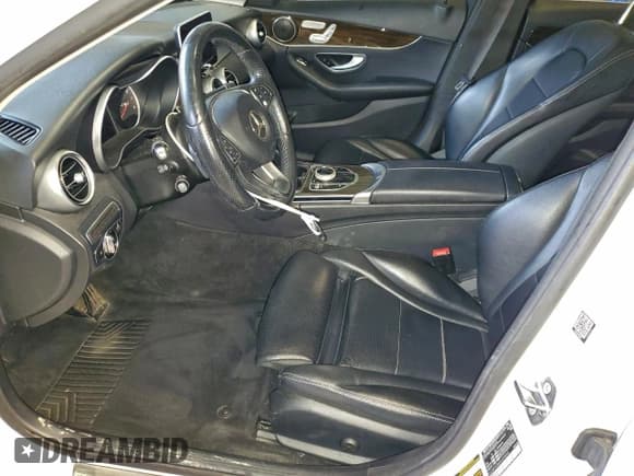 ✅ 2017 Mercedes-Benz C 300 • VIN: 55SWF4KB4HU209445 • Lot: 94165195. Listed on Copart with 86,901 mi. Free auction sales archive from the USA and detailed vehicle history report at DreamBid. Image 7.