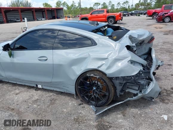 ✅ 2022 BMW M4 Competition xDrive • VIN: WBS43AZ04NCK16515 • Лот: 42505726. Опубликован ранее на IAAI с пробегом Не указан. Бесплатный доступ к архиву аукционных продаж из США и подробный отчёт об истории автомобиля на DreamBid. Изображение 21.