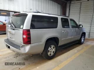 ✅ 2008 Chevrolet Suburban LTZ • VIN: 3GNFC16048G159049 • Lot: 65454764. Wystawiony na Copart z przebiegiem 251 431 mil. Bezpłatny archiwum sprzedaży aukcyjnych z USA i szczegółowy raport historii pojazdu na DreamBid. Zdjęcie 3.