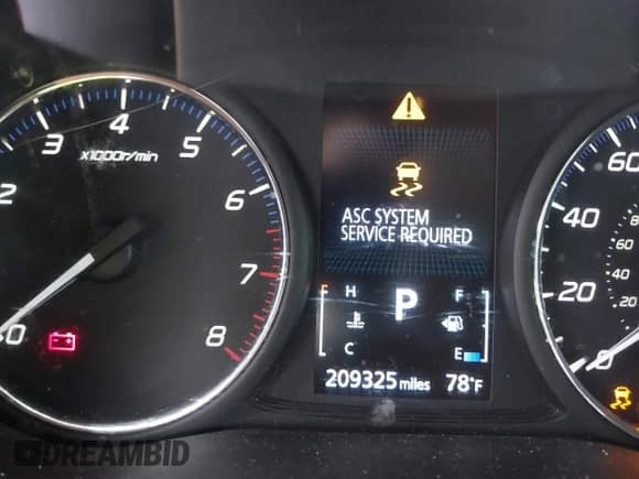 2018 Mitsubishi Outlander SE with VIN JA4AD3A37JJ004135, listed as a IAAI auction lot 43301749 with 209,325 mi miles and . Bid and sale history available at DreamBid. Image 15.