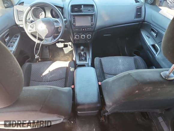 ✅ 2018 Mitsubishi Outlander ES • VIN: JA4AR3AU4JU018566 • Lot: 83769245. Wystawiony na Copart z przebiegiem 138 468 mil. Bezpłatny archiwum sprzedaży aukcyjnych z USA i szczegółowy raport historii pojazdu na DreamBid. Zdjęcie 8.