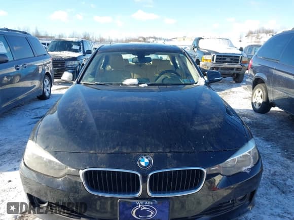 ✅ 2015 BMW 3 Series 328i xDrive • VIN: WBA3B5G56FNS14036 • Lot: 43923064. Wystawiony na IAAI z przebiegiem 153 059 mil. Bezpłatny archiwum sprzedaży aukcyjnych z USA i szczegółowy raport historii pojazdu na DreamBid. Zdjęcie 6.