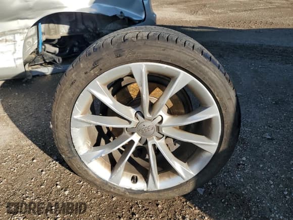 ✅ 2013 Audi A5 Premium • VIN: WAUCFAFH0DN005977 • Лот: 70786735. Опубликован ранее на Copart с пробегом 53 065 миль. Бесплатный доступ к архиву аукционных продаж из США и подробный отчёт об истории автомобиля на DreamBid. Изображение 12.