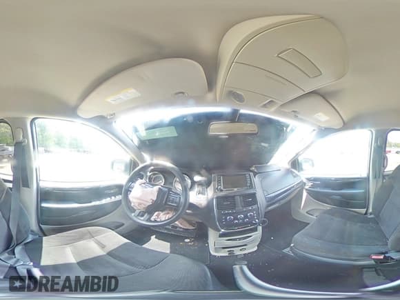 ✅ 2018 Dodge Grand Caravan SE • VIN: 2C4RDGBG5JR309081 • Lot: 68558965. Wystawiony na Copart z przebiegiem 148 806 mil. Bezpłatny archiwum sprzedaży aukcyjnych z USA i szczegółowy raport historii pojazdu na DreamBid. Zdjęcie 15.