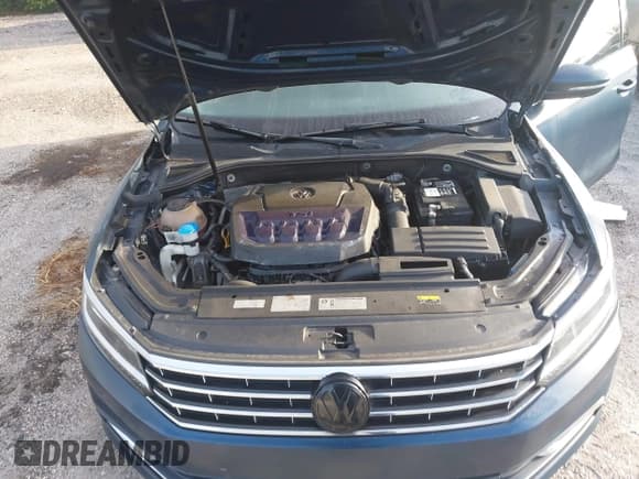 ✅ 2018 Volkswagen Passat SE • VIN: 1VWBA7A3XJC011916 • Lot: 43071923. Listed on IAAI with Not provided. Free auction sales archive from the USA and detailed vehicle history report at DreamBid. Image 10.