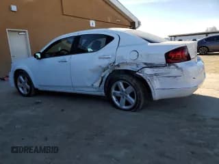 ✅ 2013 Dodge Avenger SE • VIN: 1C3CDZAB4DN563698 • Lot: 41846855. Wystawiony na Copart z przebiegiem 161 971 mil. Bezpłatny archiwum sprzedaży aukcyjnych z USA i szczegółowy raport historii pojazdu na DreamBid. Zdjęcie 2.