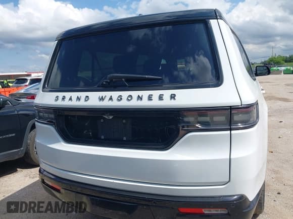 ✅ 2024 Jeep Grand Wagoneer Series II • VIN: 1C4SJSFP4RS127115 • Lot: 42097396. Listed on IAAI with 45,680 mi. Free auction sales archive from the USA and detailed vehicle history report at DreamBid. Image 16.