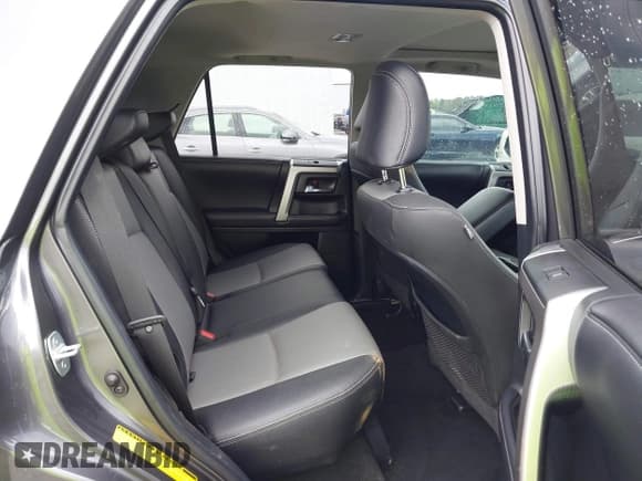 ✅ 2019 Toyota 4Runner SR5 • VIN: JTEBU5JR2K5681318 • Лот: 41929869. Опубликован ранее на IAAI с пробегом 117 143 миль. Бесплатный доступ к архиву аукционных продаж из США и подробный отчёт об истории автомобиля на DreamBid. Изображение 8.