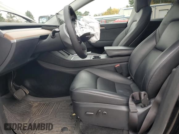 ✅ 2023 Tesla Model Y Long Range • VIN: 7SAYGAEEXPF842044 • Лот: 90837975. Опубликован ранее на Copart с пробегом 68 860 миль. Бесплатный доступ к архиву аукционных продаж из США и подробный отчёт об истории автомобиля на DreamBid. Изображение 7.