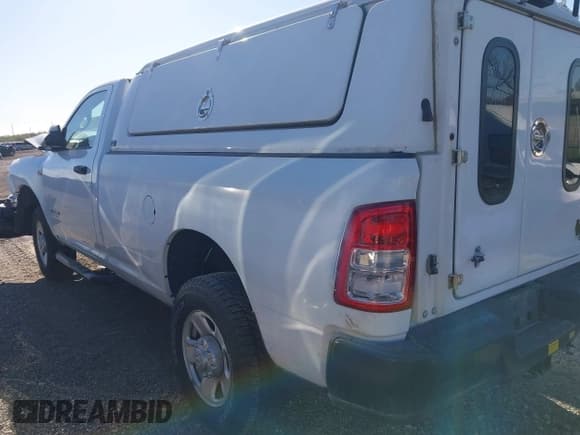 ✅ 2019 Ram 2500 Tradesman • VIN: 3C6MR5AJ4KG651441 • Лот: 42090751. Опубликован ранее на IAAI с пробегом 82 213 миль. Бесплатный доступ к архиву аукционных продаж из США и подробный отчёт об истории автомобиля на DreamBid. Изображение 3.