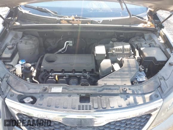 ✅ 2011 Kia Sorento LX • VIN: 5XYKT3A17BG175464 • Lot: 43736059. Wystawiony na IAAI z przebiegiem 176 771 mil. Bezpłatny archiwum sprzedaży aukcyjnych z USA i szczegółowy raport historii pojazdu na DreamBid. Zdjęcie 10.