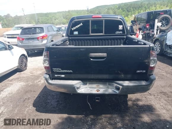 ✅ 2013 Toyota Tacoma • VIN: 5TFJX4CN6DX034147 • Lot: 42278388. Listed on IAAI with 207,685 mi. Free auction sales archive from the USA and detailed vehicle history report at DreamBid. Image 16.