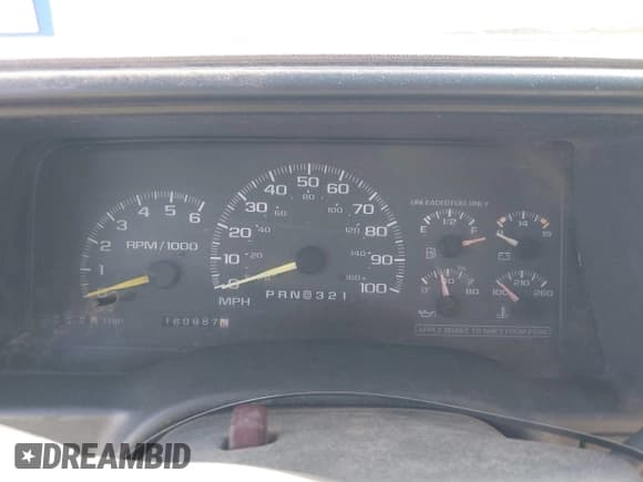 ✅ 1999 Chevrolet Suburban • VIN: 3GNFK16R1XG134206 • Lot: 43699019. Wystawiony na IAAI z przebiegiem 160 987 mil. Bezpłatny archiwum sprzedaży aukcyjnych z USA i szczegółowy raport historii pojazdu na DreamBid. Zdjęcie 7.