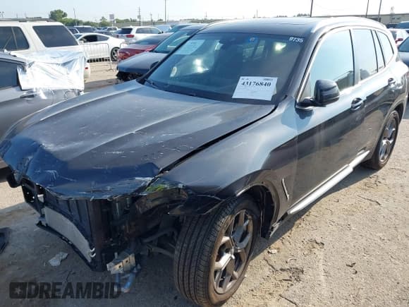 ✅ 2024 BMW X3 sDrive30i • VIN: WBX47DP05RN309735 • Lot: 43176840. Listed on IAAI with 10,302 mi. Free auction sales archive from the USA and detailed vehicle history report at DreamBid. Image 17.