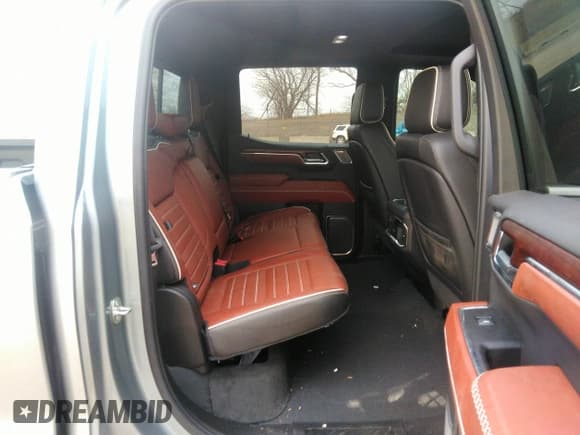 ✅ 2023 GMC Sierra 1500 Denali Ultimate • VIN: 1GTUUHEL2PZ270179 • Лот: 41263065. Опубликован ранее на IAAI с пробегом 23 712 миль. Бесплатный доступ к архиву аукционных продаж из США и подробный отчёт об истории автомобиля на DreamBid. Изображение 8.