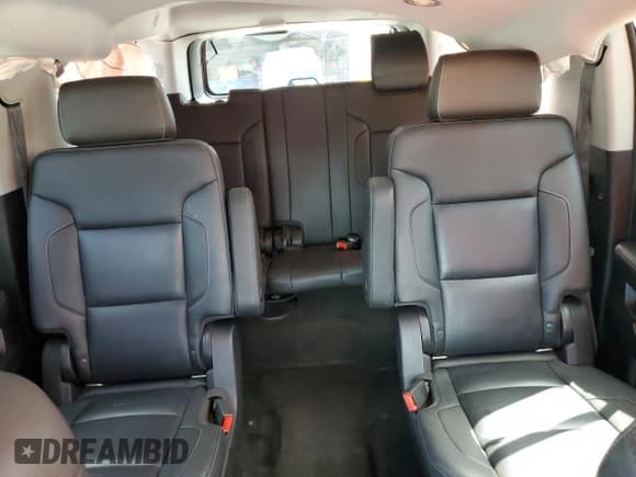 ✅ 2018 Chevrolet Suburban Premier • VIN: 1GNSCJKC9JR168124 • Lot: 69180224. Wystawiony na Copart z przebiegiem 119 776 mil. Bezpłatny archiwum sprzedaży aukcyjnych z USA i szczegółowy raport historii pojazdu na DreamBid. Zdjęcie 10.