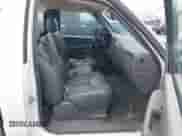 2007 Chevrolet Silverado 1500 Work Truck z VIN 3GCEC14X07G197980, wystawiony jako IAAI lot #43411931 z przebiegiem 85 505 mil mil oraz . Historia ofert i sprzedaży dostępna na DreamBid. Obrazek 8.