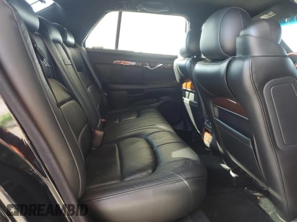 ✅ 2000 Cadillac DeVille DHS • VIN: 1G6KE57Y0YU319182 • Lot: 78282884. Wystawiony na Copart z przebiegiem 193 043 mil. Bezpłatny archiwum sprzedaży aukcyjnych z USA i szczegółowy raport historii pojazdu na DreamBid. Zdjęcie 10.