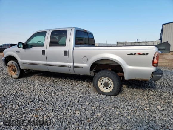 ✅ 1999 Ford F-250 XL • VIN: 1FTNW21S8XEC08169 • Lot: 63983075. Wystawiony na Copart z przebiegiem 274 739 mil. Bezpłatny archiwum sprzedaży aukcyjnych z USA i szczegółowy raport historii pojazdu na DreamBid. Zdjęcie 2.