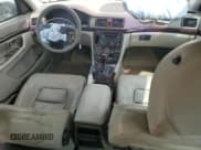✅ 2001 Volvo S80 • VIN: YV1TS94DX11153547 • Лот: 56291205. Опубликован ранее на Copart с пробегом 253 176 миль. Бесплатный доступ к архиву аукционных продаж из США и подробный отчёт об истории автомобиля на DreamBid. Изображение 8.