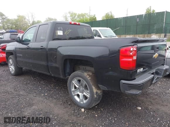 ✅ 2018 Chevrolet Silverado 1500 Custom • VIN: 1GCRCPEH9JZ346583 • Лот: 42165115. Опубликован ранее на IAAI с пробегом Не указан. Бесплатный доступ к архиву аукционных продаж из США и подробный отчёт об истории автомобиля на DreamBid. Изображение 3.