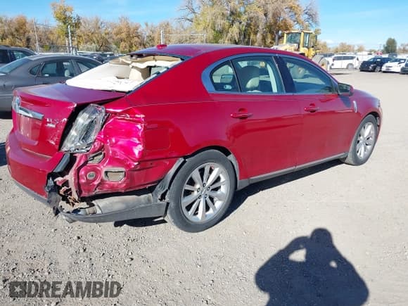 ✅ 2011 Lincoln MKS • VIN: 1LNHL9ER7BG604852 • Lot: 43563565. Listed on IAAI with 178,053 mi. Free auction sales archive from the USA and detailed vehicle history report at DreamBid. Image 4.
