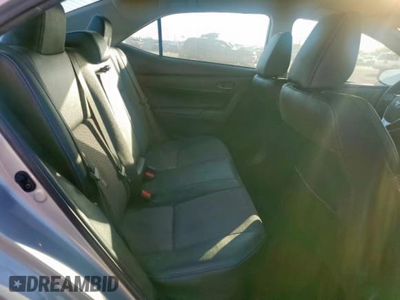 ✅ 2019 Toyota Corolla LE • VIN: 5YFBURHE1KP894634 • Lot: 92946875. Wystawiony na Copart z przebiegiem 109 585 mil. Bezpłatny archiwum sprzedaży aukcyjnych z USA i szczegółowy raport historii pojazdu na DreamBid. Zdjęcie 10.