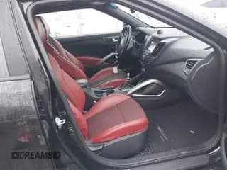 ✅ 2016 Hyundai Veloster Turbo Rally Edition • VIN: KMHTC6AE6GU252691 • Lot: 40934583. Wystawiony na IAAI z przebiegiem 88 000 mil. Bezpłatny archiwum sprzedaży aukcyjnych z USA i szczegółowy raport historii pojazdu na DreamBid. Zdjęcie 5.