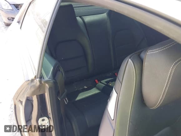 ✅ 2014 Mercedes-Benz E 350 • VIN: WDDKJ5KB6EF246613 • Lot: 42822390. Listed on IAAI with 132,778 mi. Free auction sales archive from the USA and detailed vehicle history report at DreamBid. Image 8.