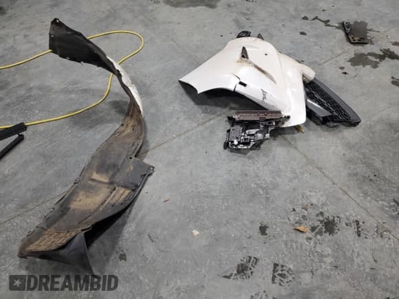 ✅ 2018 Lexus GX 460 Premium • VIN: JTJBM7FX2J5201359 • Lot: 86673015. Wystawiony na Copart z przebiegiem 69 971 mil. Bezpłatny archiwum sprzedaży aukcyjnych z USA i szczegółowy raport historii pojazdu na DreamBid. Zdjęcie 13.