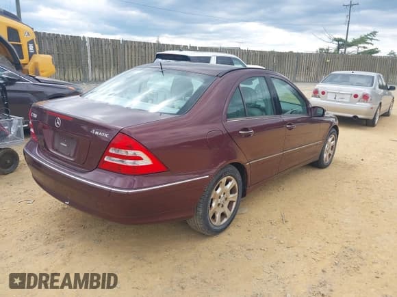 ✅ 2006 Mercedes-Benz C 280 Luxury • VIN: WDBRF92H66F768910 • Lot: 42352590. Wystawiony na IAAI z przebiegiem Nie podano. Bezpłatny archiwum sprzedaży aukcyjnych z USA i szczegółowy raport historii pojazdu na DreamBid. Zdjęcie 4.