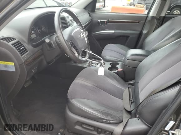 ✅ 2011 Hyundai Santa Fe SE • VIN: 5XYZHDAG1BG076522 • Lot: 87142914. Listed on Copart with 181,777 mi. Free auction sales archive from the USA and detailed vehicle history report at DreamBid. Image 7.