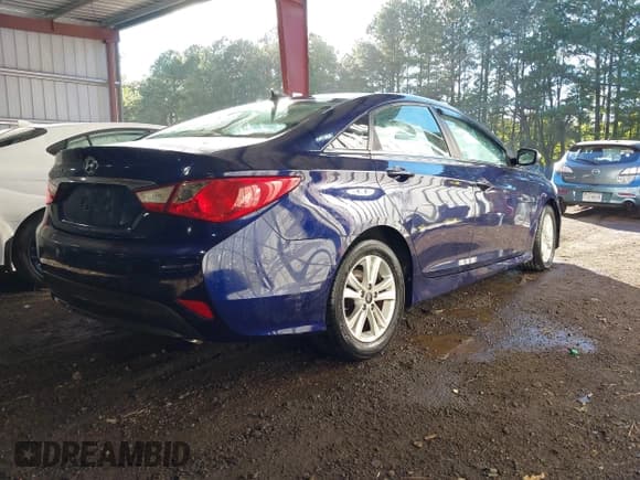 ✅ 2014 Hyundai Sonata GLS • VIN: 5NPEB4AC3EH914642 • Lot: 43434139. Listed on IAAI with 108,700 mi. Free auction sales archive from the USA and detailed vehicle history report at DreamBid. Image 4.