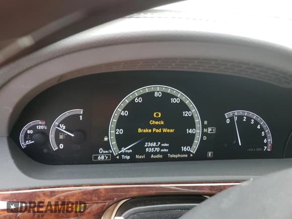 ✅ 2011 Mercedes-Benz S 550 • VIN: WDDNG8GB5BA405622 • Лот: 85491965. Опубликован ранее на Copart с пробегом 93 570 миль. Бесплатный доступ к архиву аукционных продаж из США и подробный отчёт об истории автомобиля на DreamBid. Изображение 9.