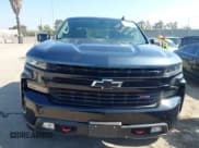 ✅ 2019 Chevrolet Silverado 1500 LT Trail Boss • VIN: 1GCPYFED9KZ332149 • Lot: 42720046. Wystawiony na IAAI z przebiegiem 89 370 mil. Bezpłatny archiwum sprzedaży aukcyjnych z USA i szczegółowy raport historii pojazdu na DreamBid. Zdjęcie 12.