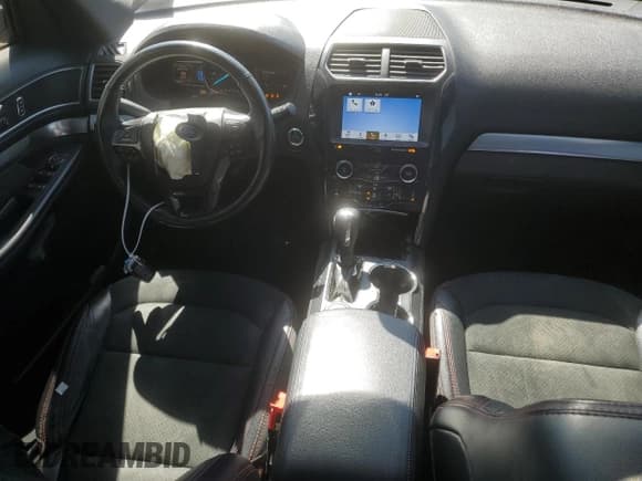 ✅ 2019 Ford Explorer XLT • VIN: 1FM5K8D80KGA26361 • Lot: 54584725. Wystawiony na Copart z przebiegiem 53 094 mil. Bezpłatny archiwum sprzedaży aukcyjnych z USA i szczegółowy raport historii pojazdu na DreamBid. Zdjęcie 8.