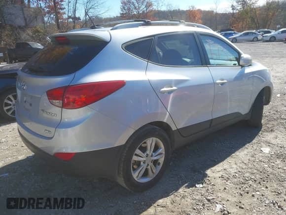 2013 Hyundai Tucson GLS с VIN KM8JUCAC7DU593918, выставлен на аукционе IAAI как лот 43626735 с пробегом 141 479 миль миль и . История ставок и продаж доступна на DreamBid. Изображение 4.