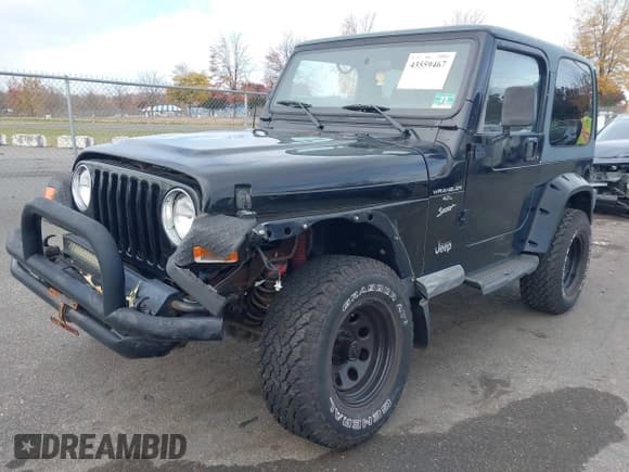 ✅ 2000 Jeep Wrangler Sport • VIN: 1J4FA49S8YP783696 • Lot: 43559467. Listed on IAAI with 132,396 mi. Free auction sales archive from the USA and detailed vehicle history report at DreamBid. Image 16.