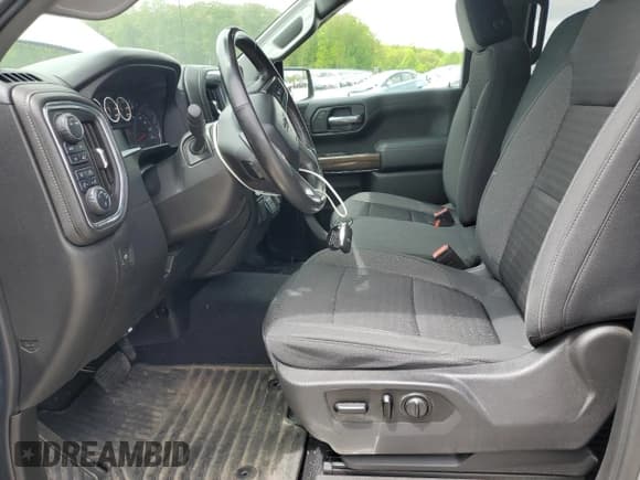 ✅ 2020 Chevrolet Silverado 1500 RST • VIN: 1GCRYEED8LZ325987 • Lot: 55359405. Listed on Copart with 52,365 mi. Free auction sales archive from the USA and detailed vehicle history report at DreamBid. Image 7.