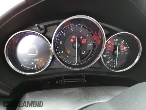 ✅ 2017 Mazda MX-5 Miata Club • VIN: JM1NDAL77H0107101 • Lot: 56511453. Wystawiony na Copart z przebiegiem 11 696 mil. Bezpłatny archiwum sprzedaży aukcyjnych z USA i szczegółowy raport historii pojazdu na DreamBid. Zdjęcie 9.