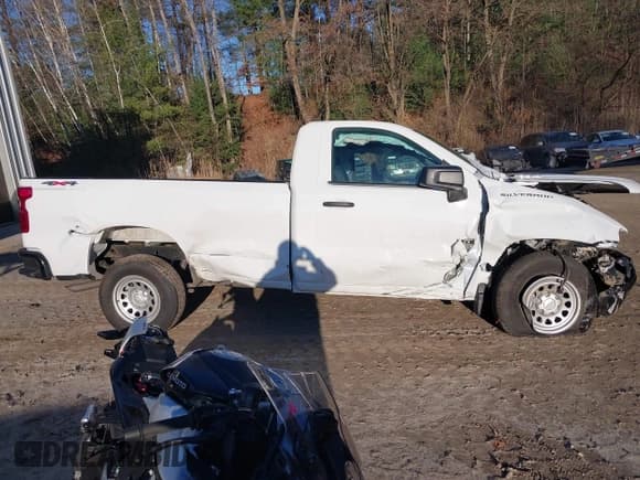 ✅ 2025 Chevrolet Silverado 1500 Work Truck • VIN: 3GCNKAEK4SG316418 • Lot: 43317642. Wystawiony na IAAI z przebiegiem 152 mil. Bezpłatny archiwum sprzedaży aukcyjnych z USA i szczegółowy raport historii pojazdu na DreamBid. Zdjęcie 14.