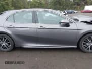 ✅ 2022 Toyota Camry Hybrid SE • VIN: 4T1G31AK9NU593171 • Лот: 43394912. Опубликован ранее на IAAI с пробегом 175 318 миль. Бесплатный доступ к архиву аукционных продаж из США и подробный отчёт об истории автомобиля на DreamBid. Изображение 13.