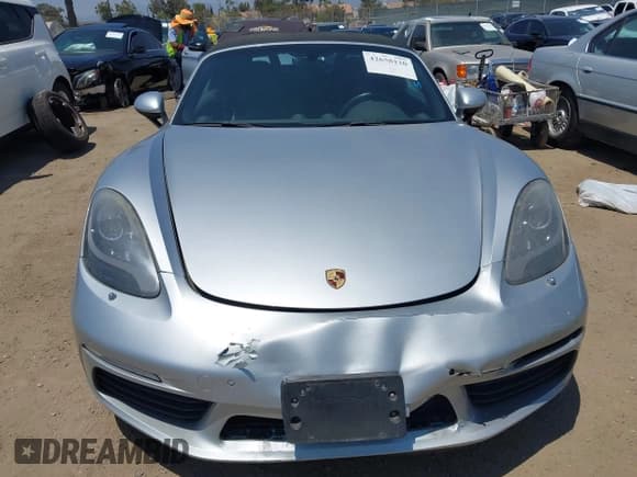 ✅ 2017 Porsche 718 Boxster • VIN: WP0CA2A80HS220216 • Lot: 42658120. Listed on IAAI with 54,116 mi. Free auction sales archive from the USA and detailed vehicle history report at DreamBid. Image 13.