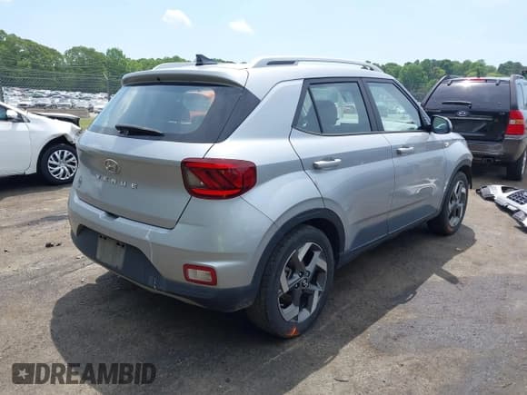 ✅ 2021 Hyundai Venue SEL • VIN: KMHRC8A34MU070987 • Lot: 42151461. Listed on IAAI with 118,840 mi. Free auction sales archive from the USA and detailed vehicle history report at DreamBid. Image 4.