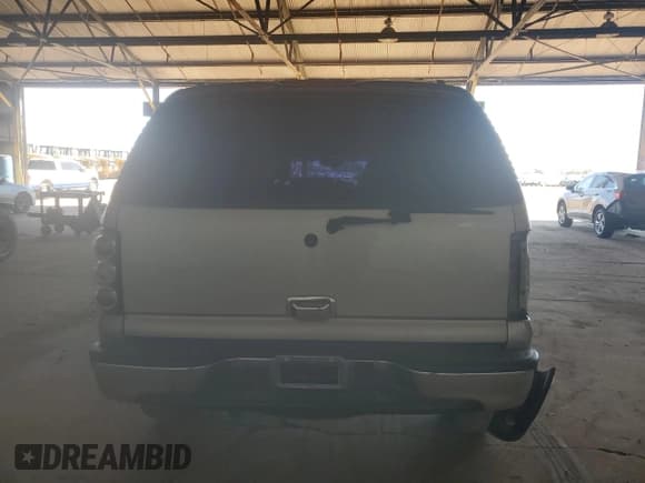 ✅ 2005 Chevrolet Tahoe LS • VIN: 1GNEC13V75R232891 • Lot: 80759555. Listed on Copart with 150,237 mi. Free auction sales archive from the USA and detailed vehicle history report at DreamBid. Image 6.